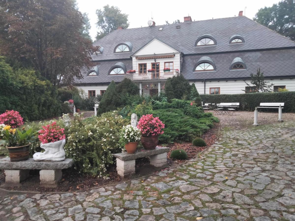 Dworek Pod Herbem Gądkowice Exterior photo