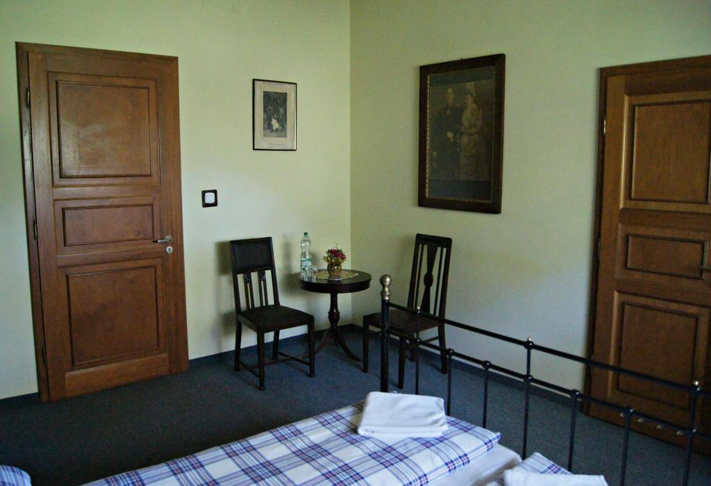 Dworek Pod Herbem Gądkowice Room photo