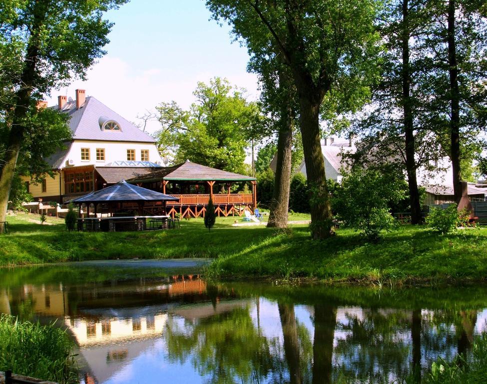 Dworek Pod Herbem Gądkowice Exterior photo